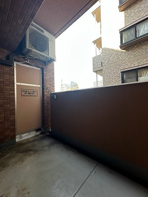 ジューム南船場のバルコニー