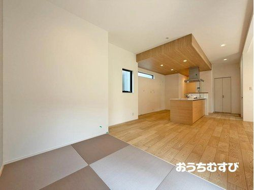 春日井市弥生町2丁目(春日井駅西)(残1棟)の居間・リビング