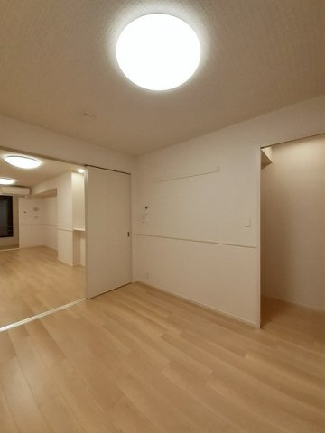 グラン　ＺＥＲＯ　ｂの内装|明るい室内です