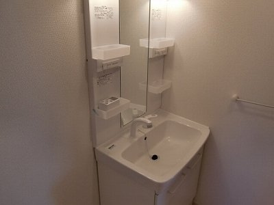 【洗面所】 | フランコリーヌ | スペースが確保できる洗面所です