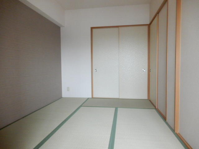 パインプロスの寝室