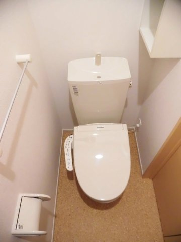 ベラルーチェのトイレ|落ち着いたトイレです