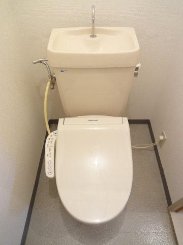 アパート光陽のトイレ|落ち着いたトイレです