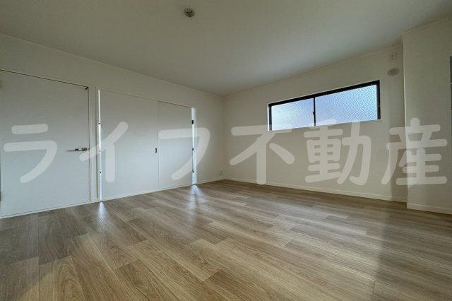 プチハイツ田中の洋室|広々とした洋室です