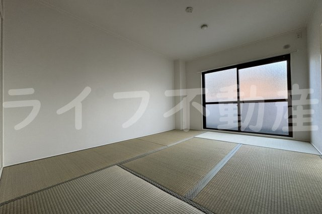 プチハイツ田中の和室|畳の上でゆっくりとくつろげる和室です