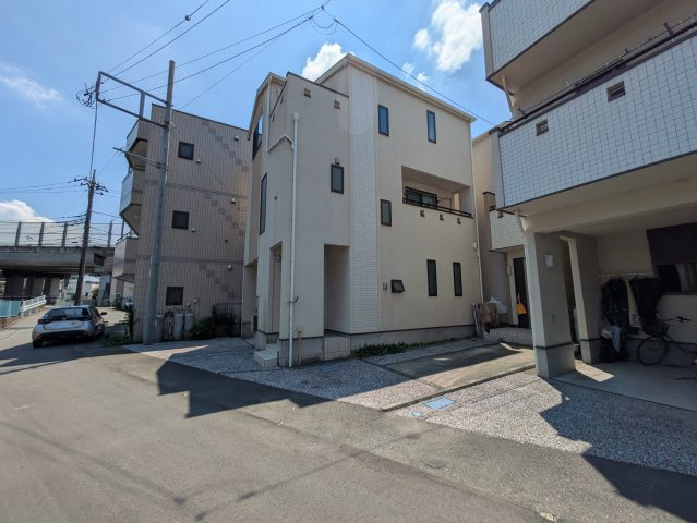 川崎市宮前区平５丁目の外観