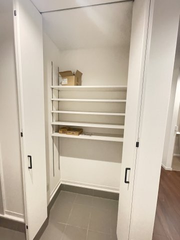 天城通3丁目貸家の収納
