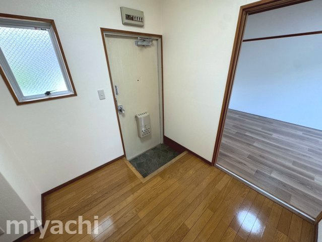 ブルーメ森井の玄関