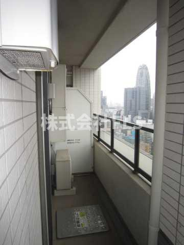 新宿区西新宿７丁目の賃貸マンションのバルコニー