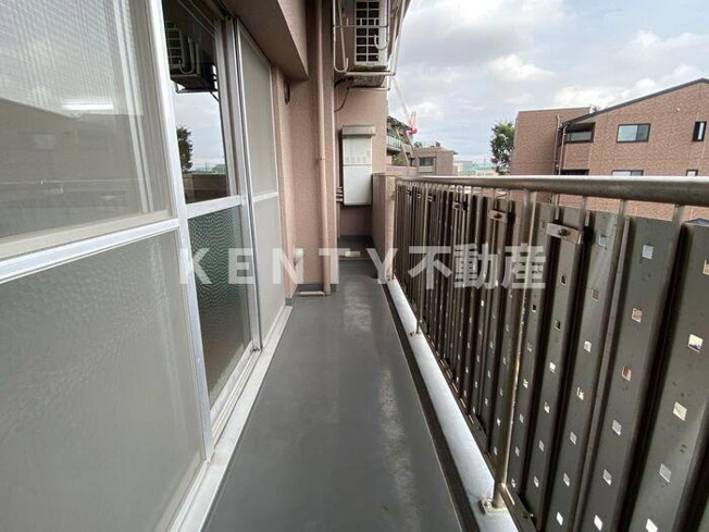 【バルコニー】 | クロフト | 開放的で明るい空間を演出してくれるバルコニーです