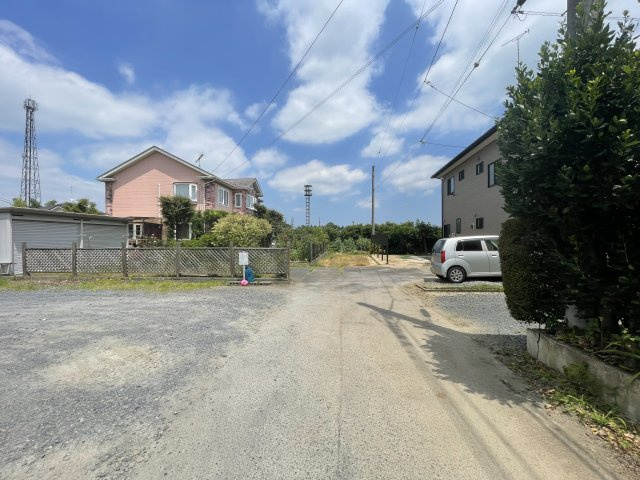 笠間市鯉淵6522 の前面道路含む現地写真|前面道路含む現地写真です。幅員４ｍ