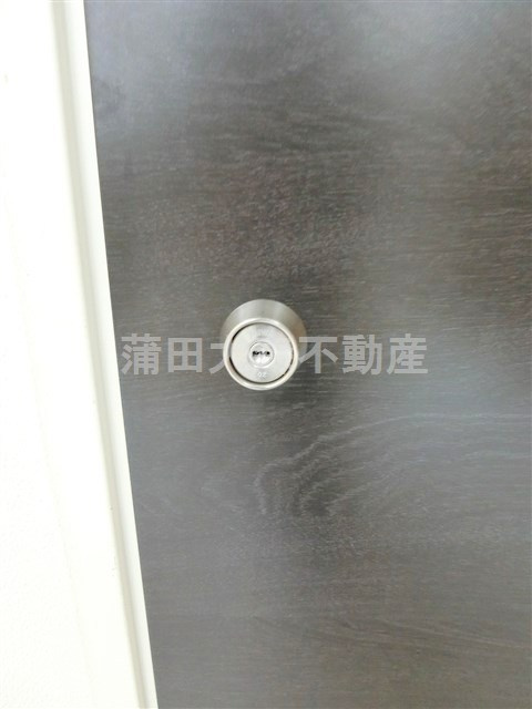 ガーデン萩中の玄関