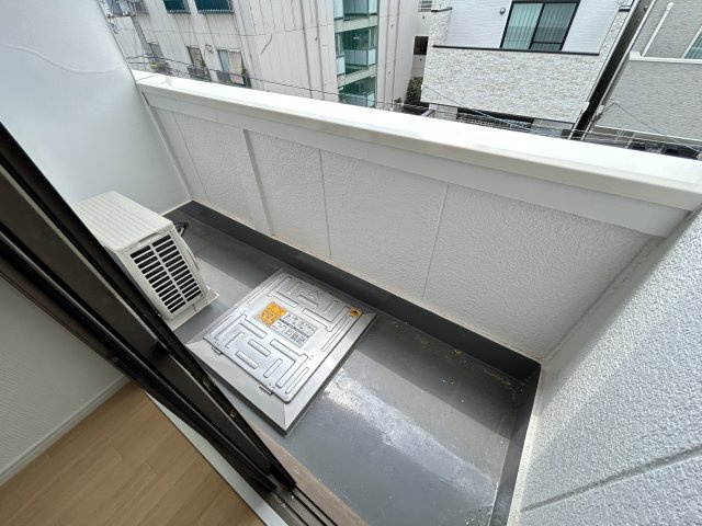 セントフェリオ東加賀屋のバルコニー