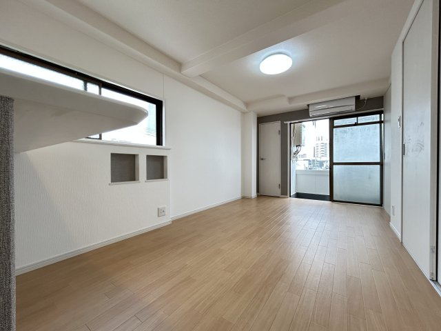 セントフェリオ東加賀屋の居間・リビング