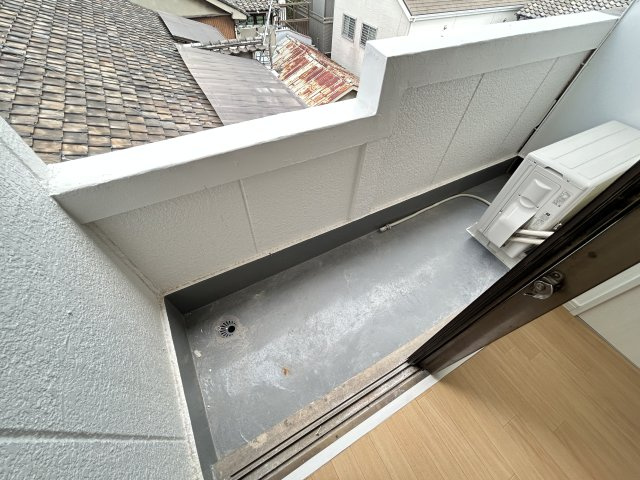 セントフェリオ東加賀屋のバルコニー
