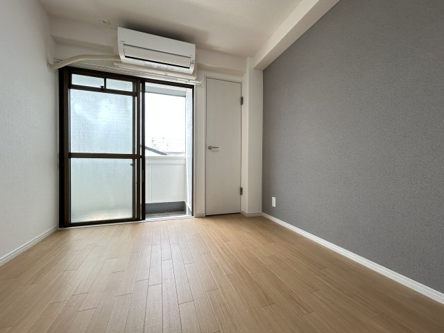 セントフェリオ東加賀屋の寝室