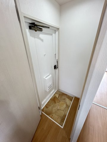 セントフェリオ東加賀屋の玄関