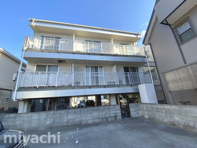 フレグランス沖洲の外観