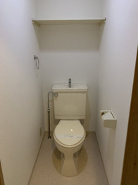 シンプルで使いやすいトイレです♪