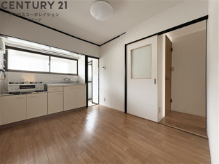 田能4丁目戸建の居間