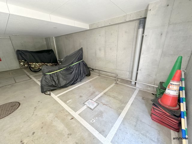 アーバネックス四ツ橋　仲介手数料無料の駐車場