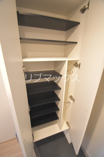 【収納】アドバンス江坂ラシュレ 