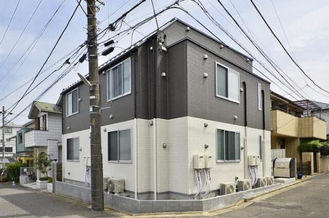 グラード氷川台のエントランス