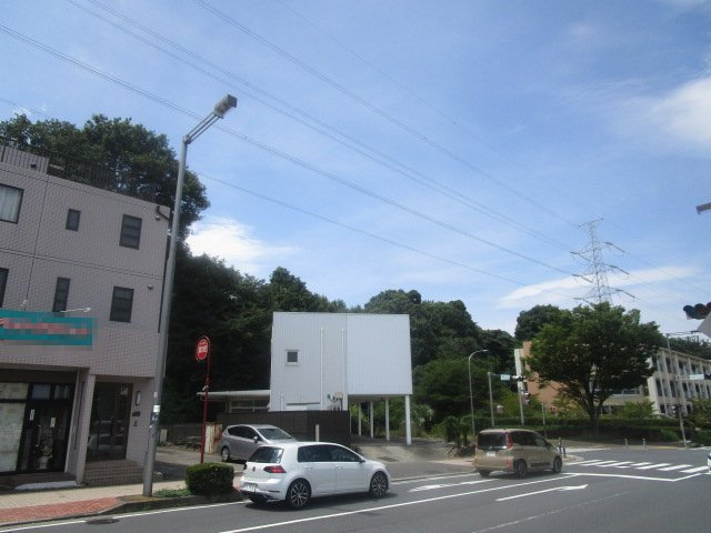 横浜市青葉区奈良３丁目の倉庫の周辺