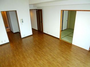 シュアリー西宮の居間