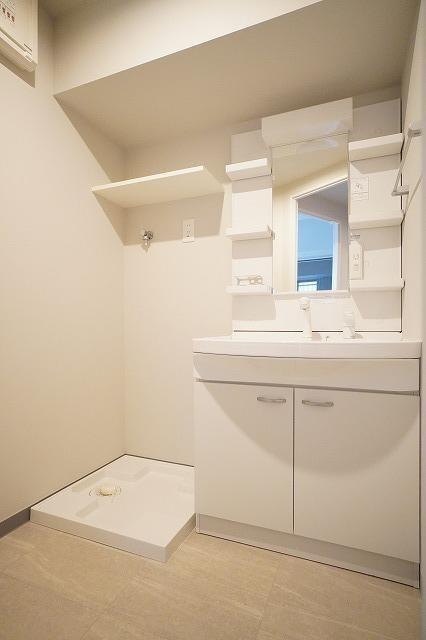 MODERNPALAZZO博多駅東の独立洗面台|物件の画像9
