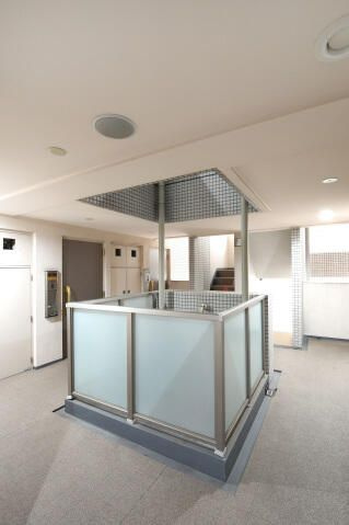 スカイコート早稲田壱番館のロビー
