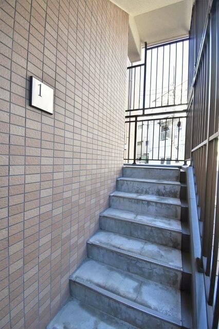 アリーチェ高田馬場のロビー
