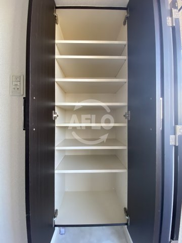 S-RESIDENCE難波Vialeの収納|S-RESIDENCE難波Viale　シューズＢＯＸ