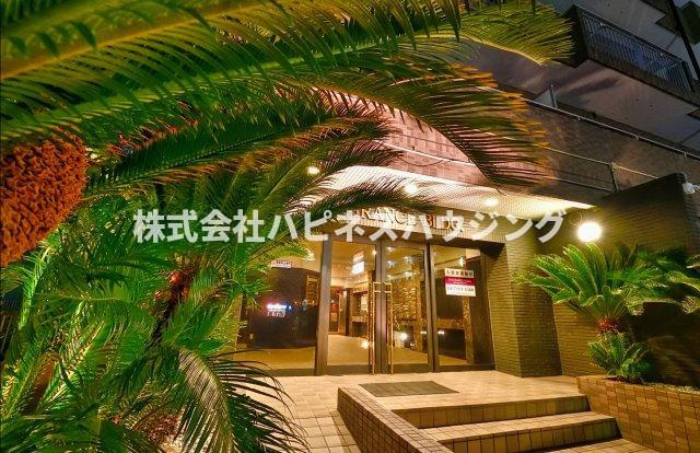 INSURANCE(インシュランス)BLDG.(ビルディング)Ⅲ(スリー)五香のエントランス