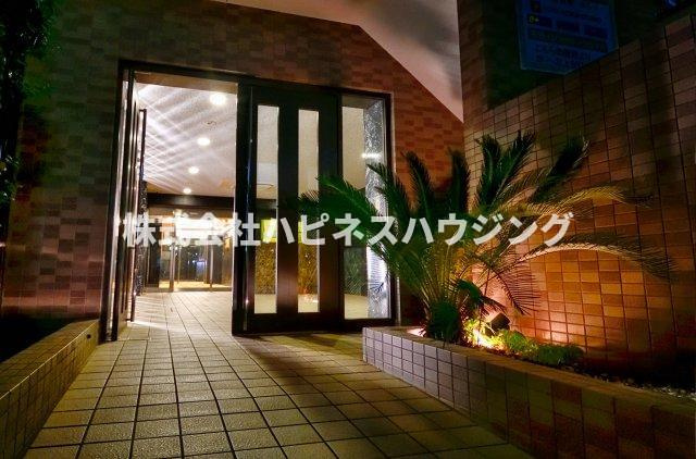 INSURANCE(インシュランス)BLDG.(ビルディング)Ⅲ(スリー)五香のエントランス