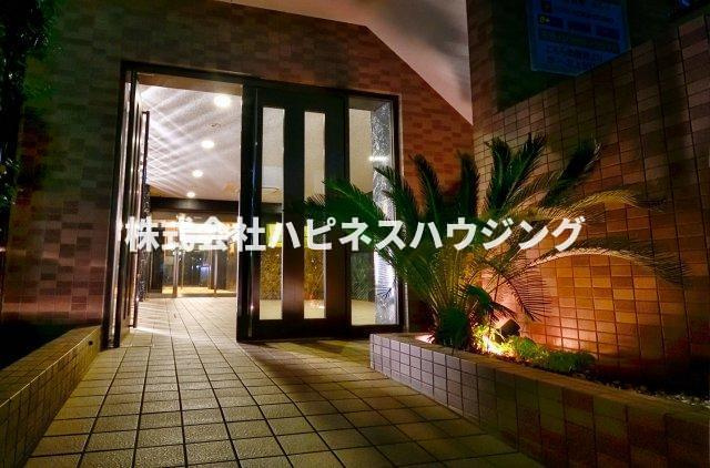INSURANCE(インシュランス)BLDG.(ビルディング)Ⅲ(スリー)五香のエントランス