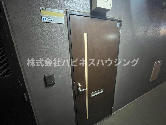 INSURANCE(インシュランス)BLDG.(ビルディング)Ⅲ(スリー)五香の玄関