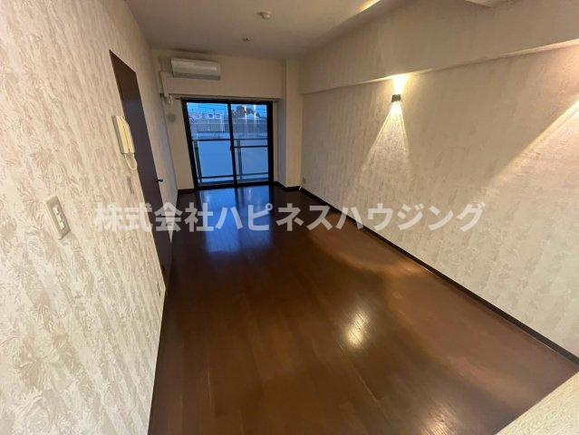 INSURANCE(インシュランス)BLDG.(ビルディング)Ⅲ(スリー)五香の居間・リビング