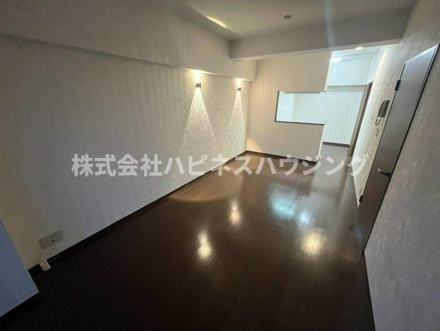 INSURANCE(インシュランス)BLDG.(ビルディング)Ⅲ(スリー)五香の居間・リビング