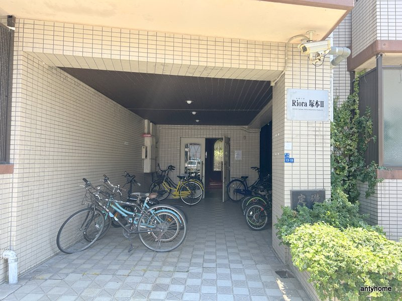 Riora塚本Ⅱ　仲介手数料無料のエントランス