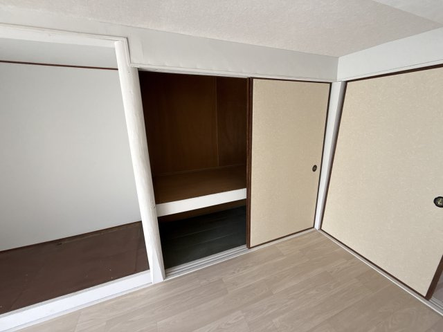 福崎町貸家の収納