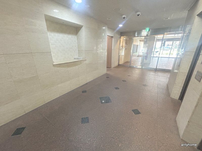 エルセレーノ九条　仲介手数料無料のロビー