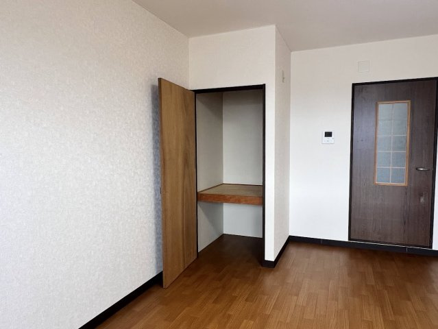 グランドソレイユ|※掲載の室内写真は、同様の間取りを持つ別の部屋のものです。実際のお部屋の仕様やレイアウトは異なる場合があります。