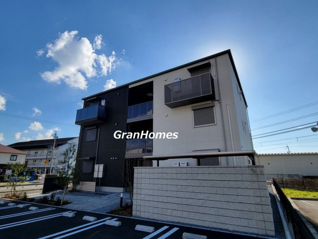 サンビューロ・シンエイの外観