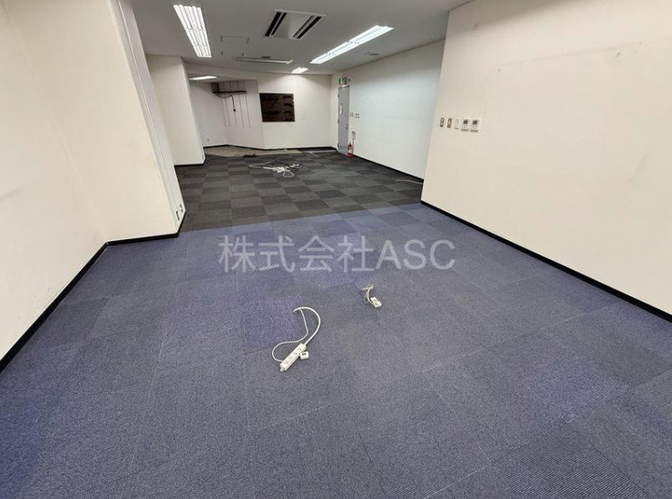 谷ビルの内装