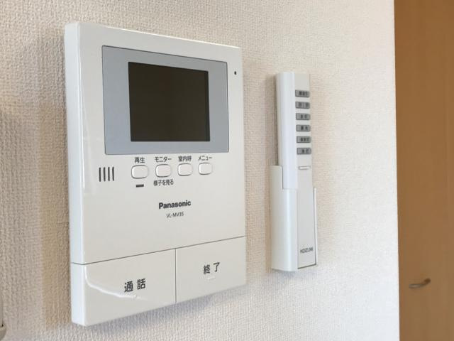 センチュリーカーサⅡの内装|カメラ付インターホン