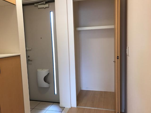 センチュリーカーサⅡの玄関|収納