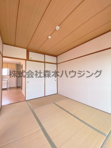 【寝室】 | 　メゾンドバブ | 落ち着いて過ごせるお部屋なので、寝室にいかがでしょうか