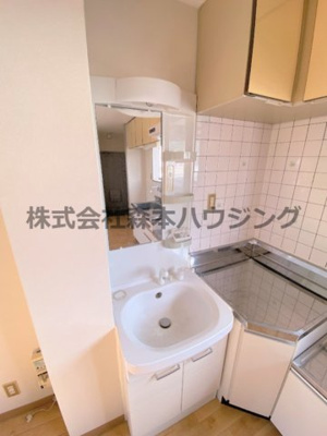 【独立洗面台】 | 　メゾンドバブ | 独立洗面台で身支度をすべて済ませてしまいましょう