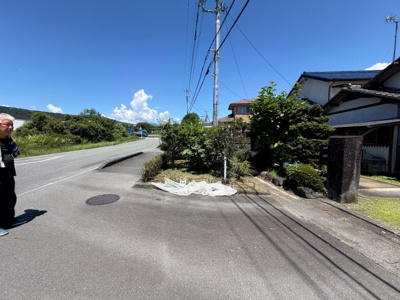 【前面道路含む現地写真】 | 富士宮市中里東町　平屋
